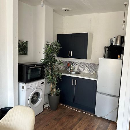 One Bed Victorian Flat,10 Min Walk To Paddington, Sleeps 4, Pet-Friendly Daire Londra Dış mekan fotoğraf