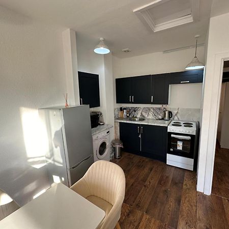 One Bed Victorian Flat,10 Min Walk To Paddington, Sleeps 4, Pet-Friendly Daire Londra Dış mekan fotoğraf